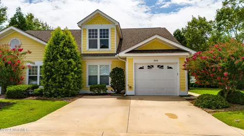 300 Sweetwater Cv, Newport, NC 28570
