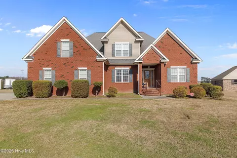 102 Atsur Pl, Goldsboro, NC 27534