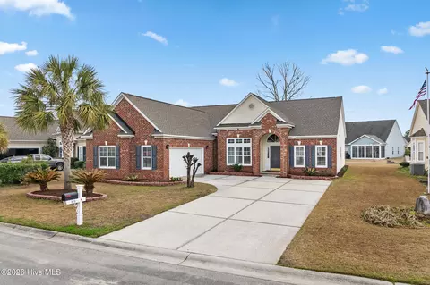 1013 Meadowlands Trl NW, Calabash, NC 28467