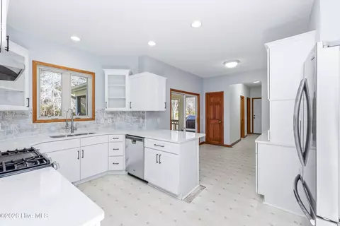 Kitchen - 35 Harold Ct, Hampstead, NC 28443 photo 1 of 1