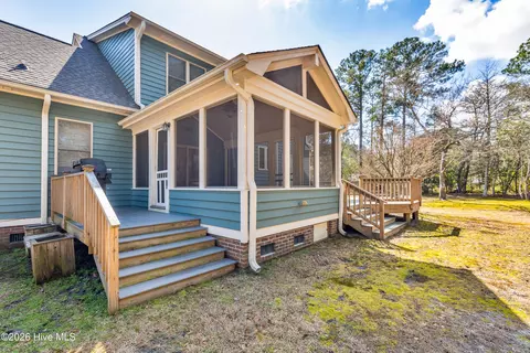 Exterior - 35 Harold Ct, Hampstead, NC 28443 photo 3 of 4