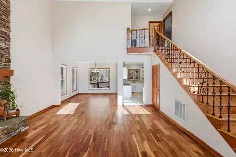 Living - 35 Harold Ct, Hampstead, NC 28443 photo 1 of 1