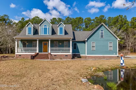 35 Harold Ct, Hampstead, NC 28443
