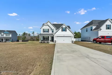 218 Purple Martin Dr, Hubert, NC 28539