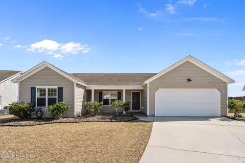411 Tree Ct, Holly Ridge, NC 28445