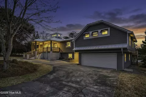108 Deer Cove Rd, Hampstead, NC 28443