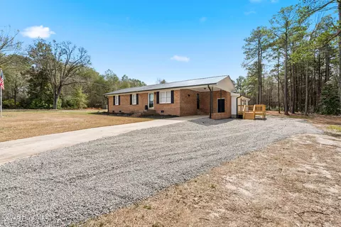 608 Boyd Lake Rd, Hamlet, NC 28345