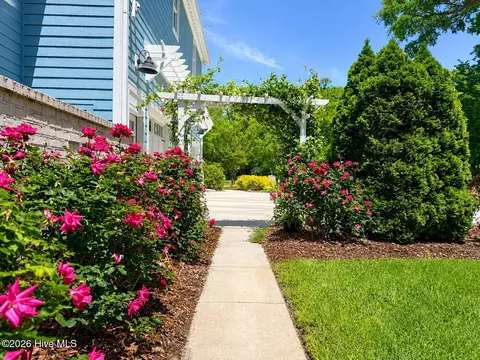 Exterior - 104 Grey Moss Ct, Hampstead, NC 28443 photo 9 of 9