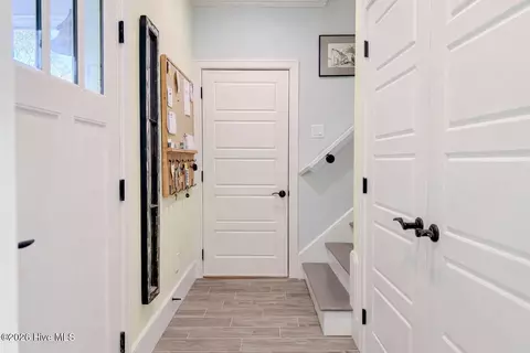 Entry Way - 104 Grey Moss Ct, Hampstead, NC 28443 photo 1 of 3