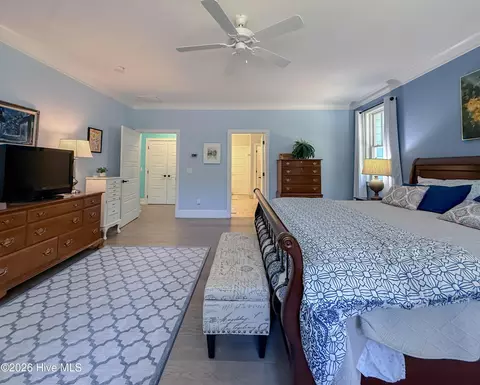 Bedroom - 104 Grey Moss Ct, Hampstead, NC 28443 photo 3 of 8
