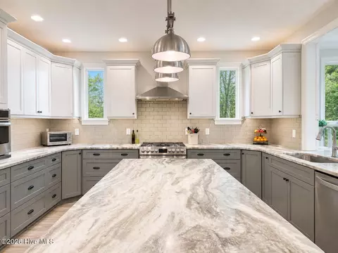 Kitchen - 104 Grey Moss Ct, Hampstead, NC 28443 photo 3 of 6