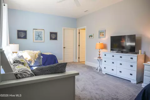 Bedroom - 104 Grey Moss Ct, Hampstead, NC 28443 photo 5 of 8