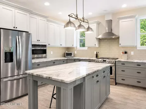 Kitchen - 104 Grey Moss Ct, Hampstead, NC 28443 photo 2 of 6