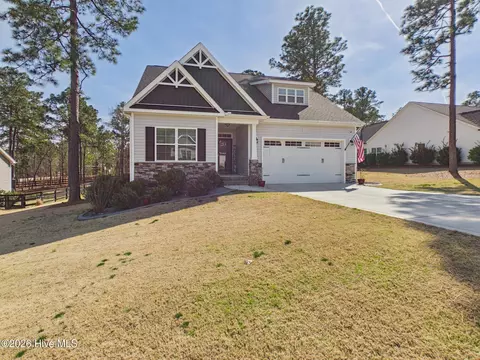 530 Pondpine Ln, Carthage, NC 28327