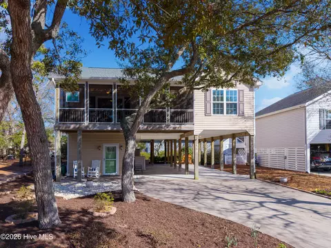 104 NE 21st St, Oak Island, NC 28465