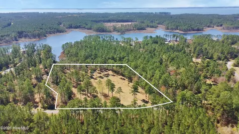 32 33 Bailey Pointe Dr, Belhaven, NC 27810
