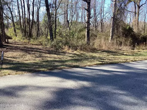 2393 Shoreline Dr SW, Supply, NC 28462