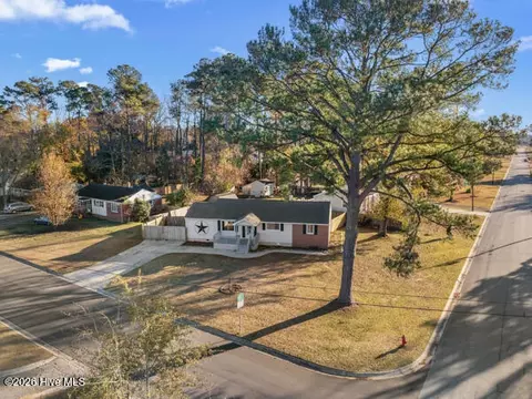 514 Seminole Trl, Jacksonville, NC 28540