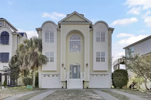 24 Sandy Ln, Surf City, NC 28445
