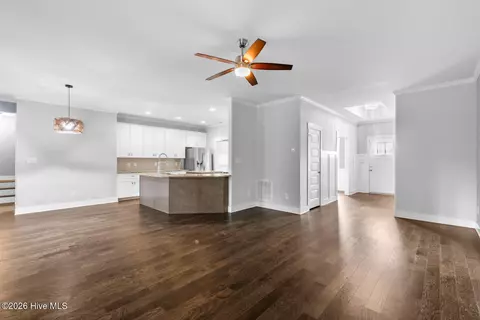 Living - 105 Nautical Wave Rd, Hubert, NC 28539 photo 4 of 6
