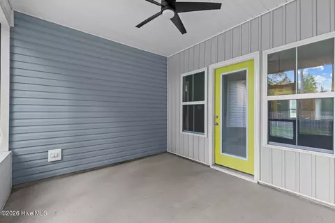Exterior - 105 Nautical Wave Rd, Hubert, NC 28539 photo 5 of 7