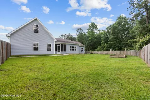 Exterior - 105 Nautical Wave Rd, Hubert, NC 28539 photo 4 of 7