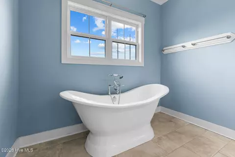 Bath - 105 Nautical Wave Rd, Hubert, NC 28539 photo 6 of 7