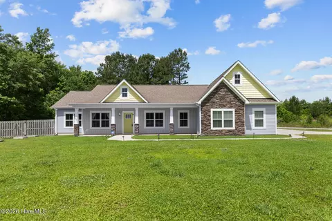 105 Nautical Wave Rd, Hubert, NC 28539