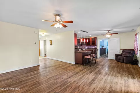 175 Thomas Loop Rd, Jacksonville, NC 28540 photo 8
