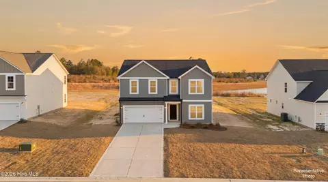 485 Ashley Heights Dr, Aberdeen, NC 28315