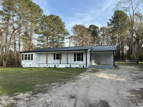 11140 Barnes Bridge Rd, Laurinburg, NC 28352