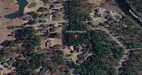 319 River Ridge Dr, Wallace, NC 28466