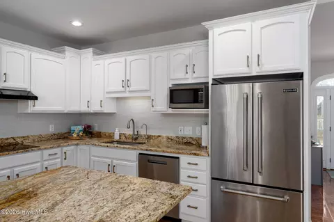 Kitchen - 205 E Loon Ct, Hampstead, NC 28443 photo 2 of 4