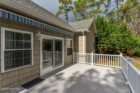 Exterior - 205 E Loon Ct, Hampstead, NC 28443 photo 9 of 17