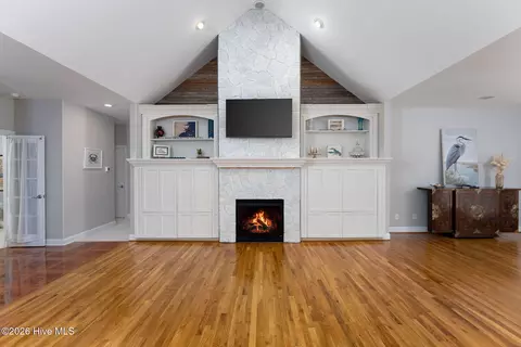 Living - 205 E Loon Ct, Hampstead, NC 28443 photo 1 of 2