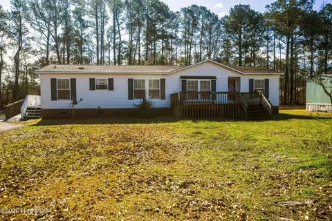118 Woodland Dr, Swansboro, NC 28584