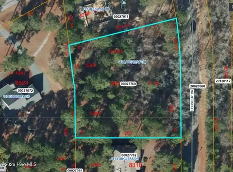 445 Longleaf Dr, West End, NC 27376