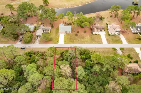 2000 Caracara Dr, New Bern, NC 28560