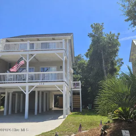 134 Janell Ln S, Emerald Isle, NC 28594