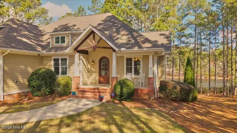 9 Banning Dr, Whispering Pines, NC 28327