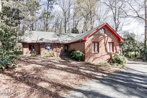 3420 Mansfield Dr, Rocky Mount, NC 27803