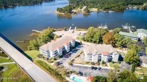 300 Midyette St #B5, Oriental, NC 28571