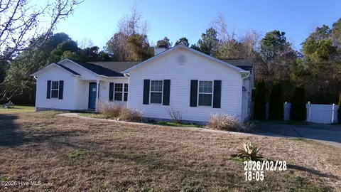 106 Turtle Creek Ct, Jacksonville, NC 28540