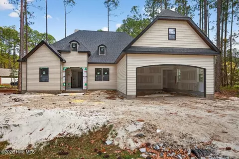 2127 Royal Pines Dr, New Bern, NC 28560