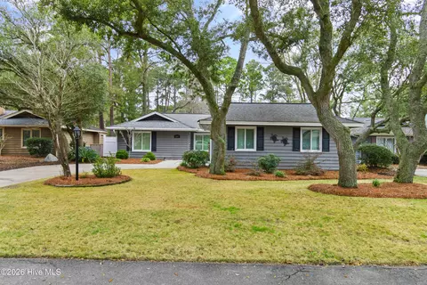 606 Camellia Ln, Sunset Beach, NC 28468