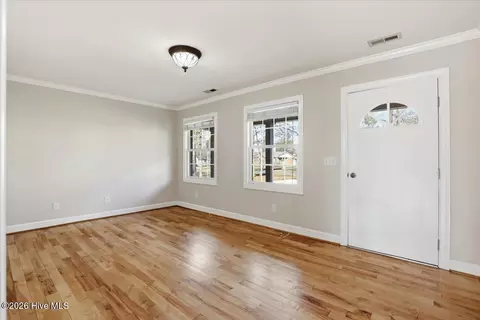 Living - 133 Crescent St, Pine Level, NC 27568 photo 1 of 6