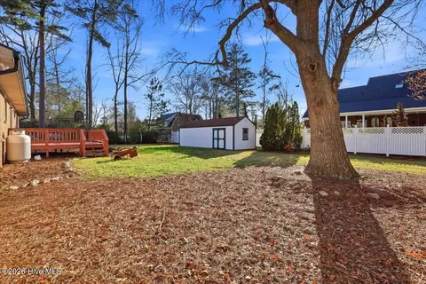 Exterior - 133 Crescent St, Pine Level, NC 27568 photo 2 of 2