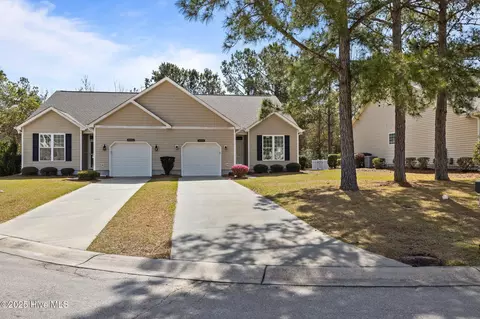 3303 Hogan Ct #B, Morehead City, NC 28557