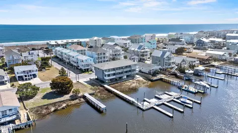 923 Canal Dr, Carolina Beach, NC 28428