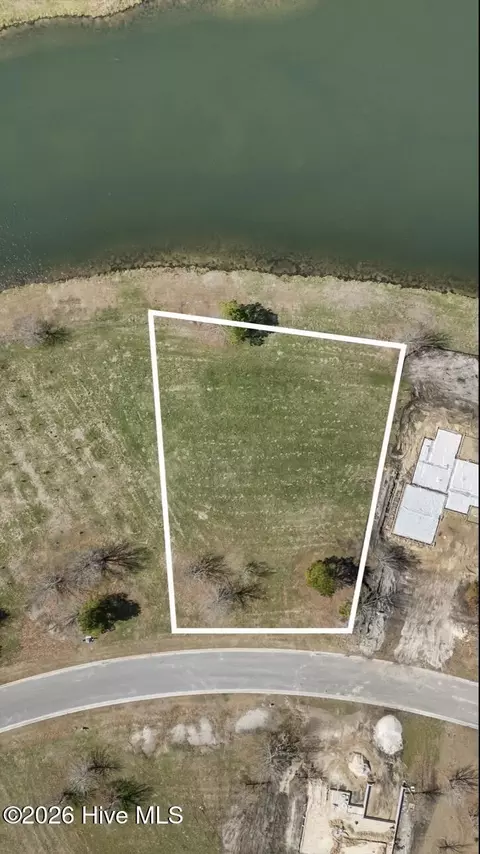 150 Sycamore Lakes Dr, Wallace, NC 28466